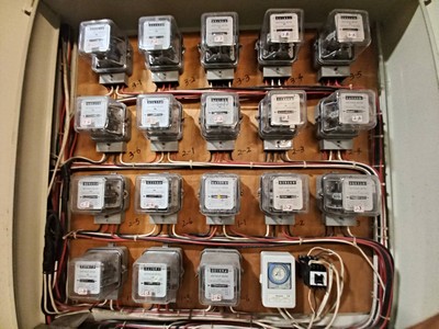 大湖金雞母(18間套房2廳2廚房)力抗通膨,$透天賺錢宿舍$