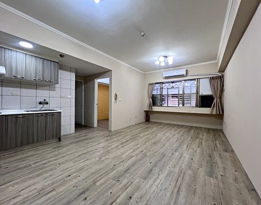 微笑公園旁漂亮兩房車位 - Image 1