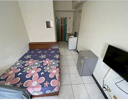 🔥免仲｜文心櫻花捷運｜近逢甲商圈｜可雙租補🔥 - Image 1