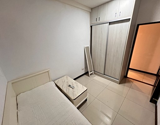 金山街智富城全配三房車一卡皮箱可入住 - Image 7