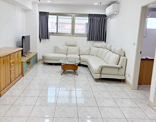 巨城旁商圈含車位可申請租屋補助,三民國中學區 - Image 16