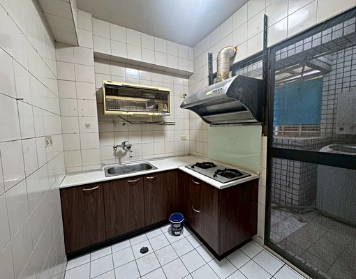 近巨城｜鈔划算電梯3房｜平面車位 - Image 4