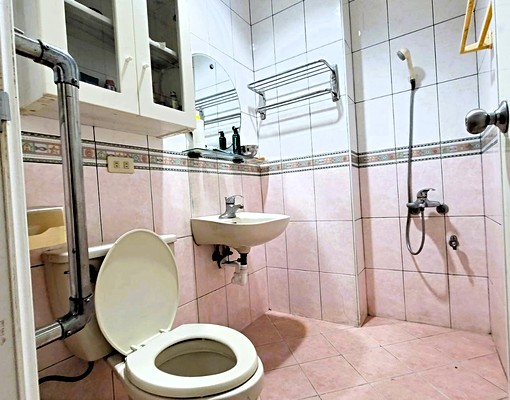 可補助~後驛捷運電梯住家★近火車站/高醫/熱河商圈 - 591租屋網 - Image 9