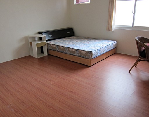 新埔捷運8分鐘,生活機能佳,限女性 - Image 3