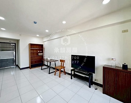 桃園市政府旁家庭大三房.空間寬敞.採光明亮.含管理費 - Image 4