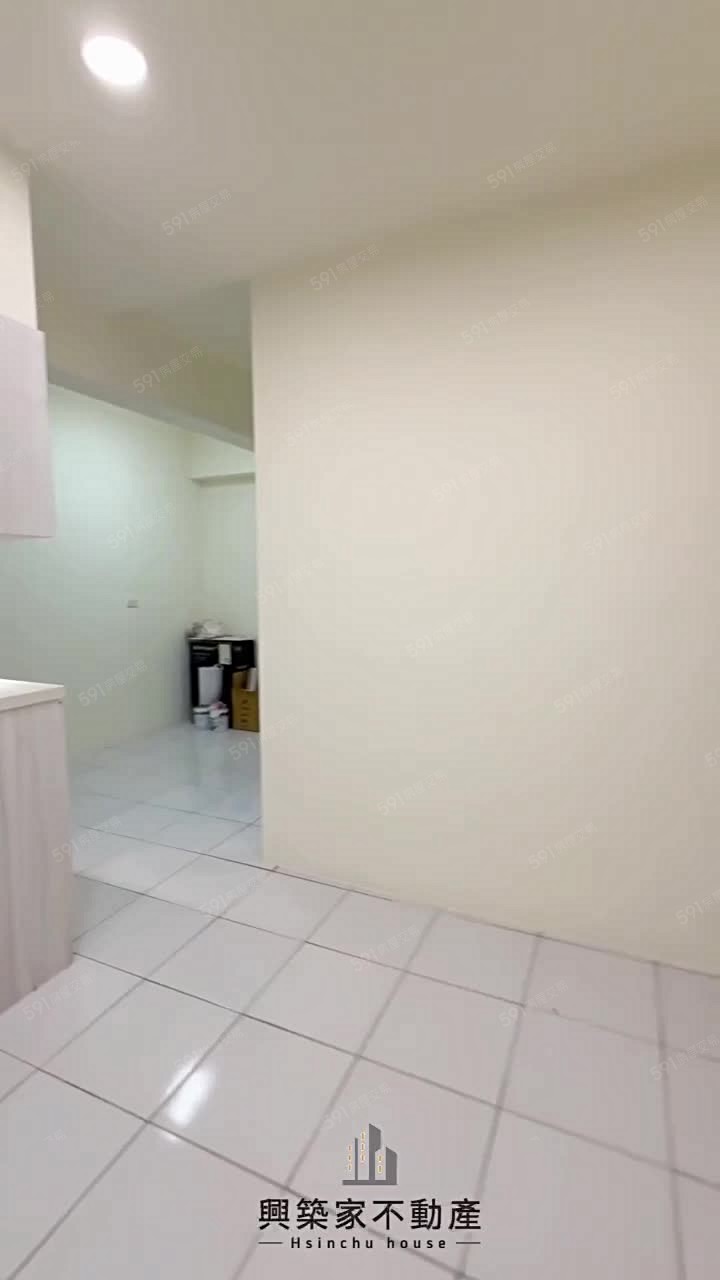 ⭐️首租@近南寮國小@稀有全新裝潢美三房⭐️ - Image 1