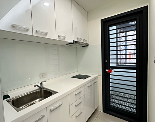 （已收訂金）🔥永和樂華夜市內全新250萬高檔2房裝潢。 - Image 12