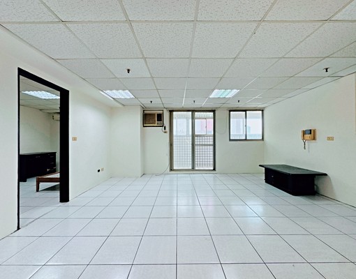 小蔣🍪承辦|十三期旁|室內35坪超大三房出租|有電梯喔 - Image 1