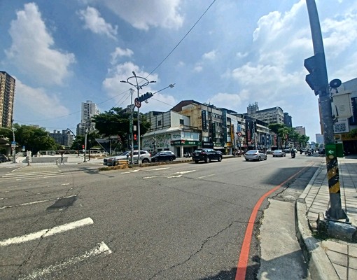 中清文心捷運站旁健身套房3樓 - Image 9