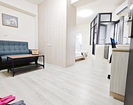 靠逢甲全新未住☀️電梯|可租補|台水台電|☀️可開伙|獨洗曬 - Image 1