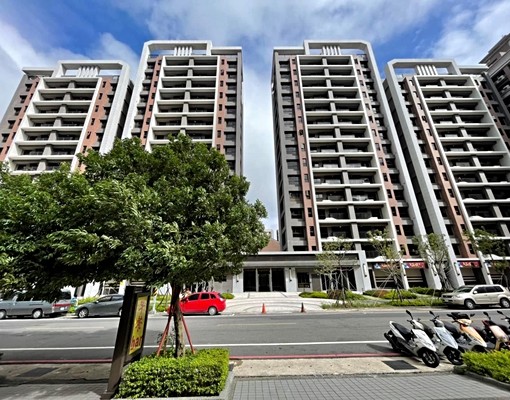 3房2聽2衛,格局方正,B1平面車位,含管,汽機車清潔費 - Image 10