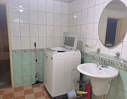 〔租金包含水費+電費〕透天的三樓整層～3房1廳1衛 - Image 9