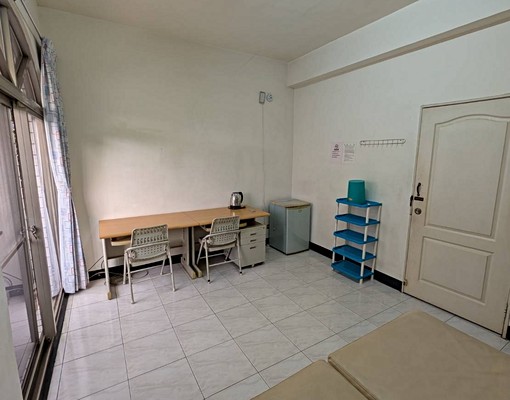 近中山工商｜大寮國中｜套雅房2樓｜明亮安靜(可單、雙人入住) - Image 3