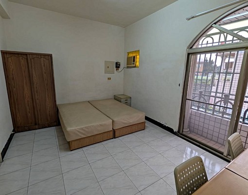 近中山工商｜大寮國中｜套雅房2樓｜明亮安靜(可單、雙人入住) - Image 4