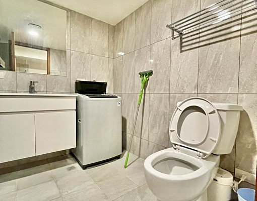 ✨廣三SOGO旁✨超大美套房✨台水電✨可短租✨管理員✨飲水機 - Image 2