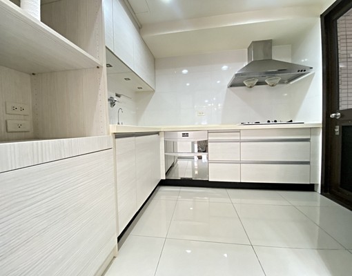 國際湯城溫馨裝潢大三房車 - Image 4