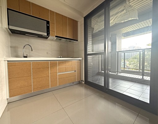 【富宇富御】全新交屋景觀2+1房車 - Image 3