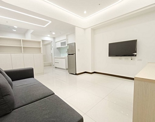 世界花園溫馨典雅2房車~租金含管~可補助~寵物可談 - Image 1