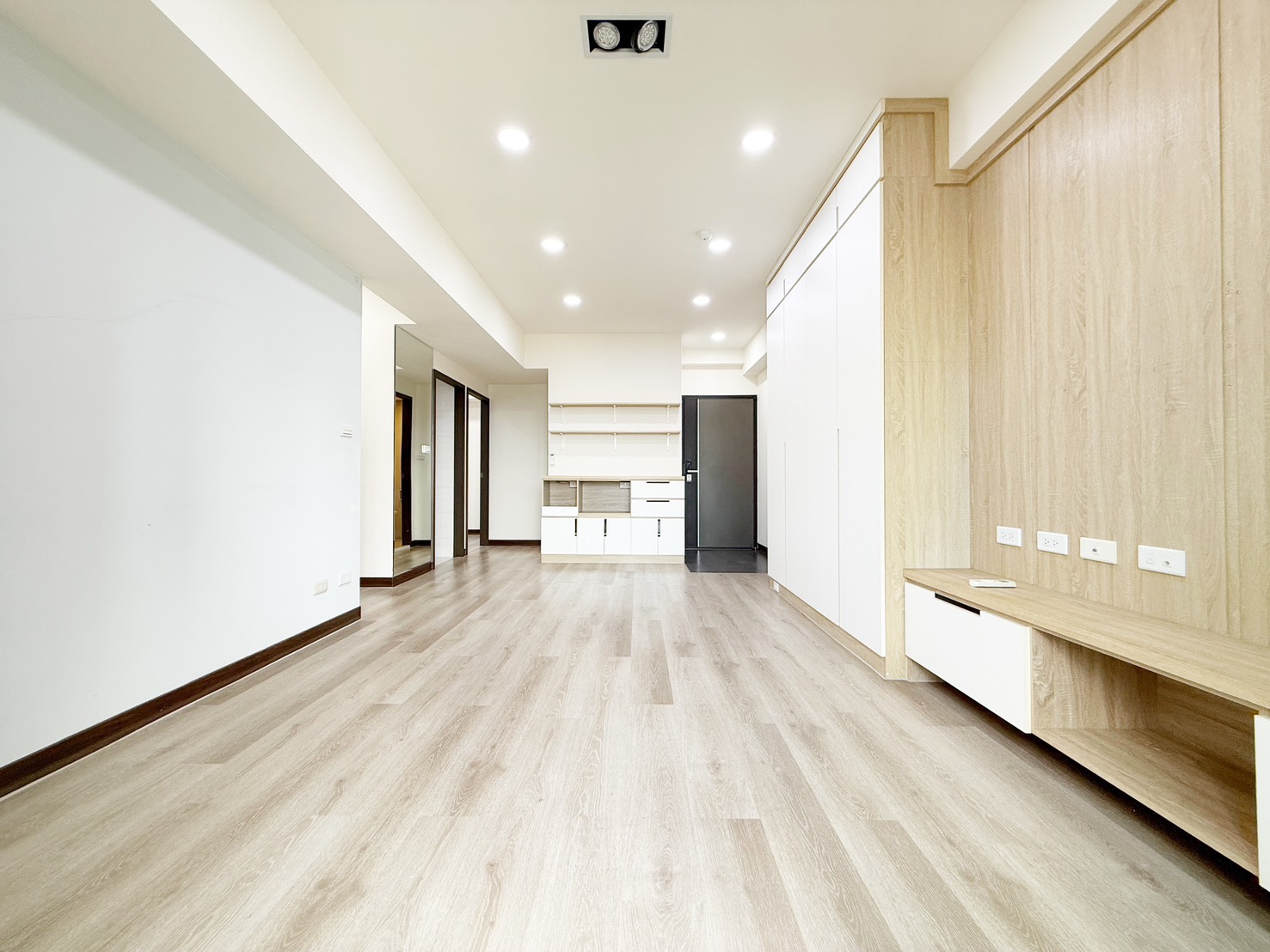 北屯11期🔥社區最俗｜佳泰大崇德三房平車