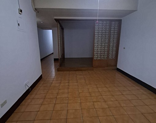 可租補,可寵,免仲介費,雙陽台 - Image 2