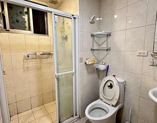 劍橋【全配】3房含車位.管理費住商何宥萱 - Image 9