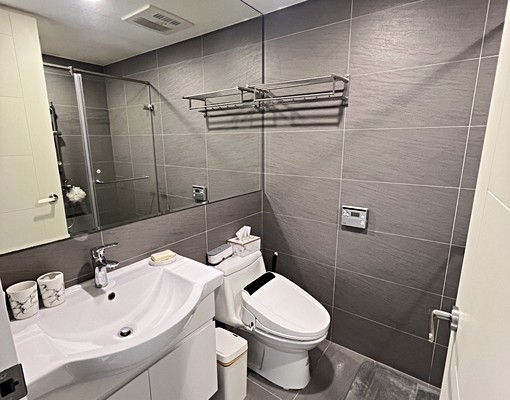 長耀park兩房林口outlet/高機能精美裝潢一卡皮箱入住 - Image 5