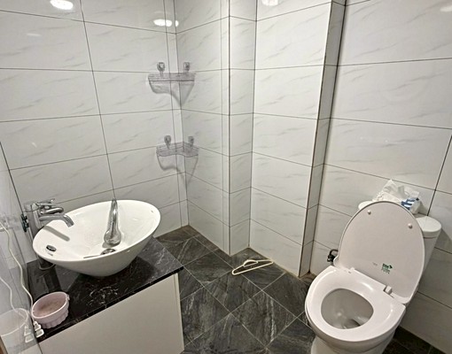 可租補💎可寵可狗💎陽台獨洗曬💎二樓免爬高💎大空間 - Image 11