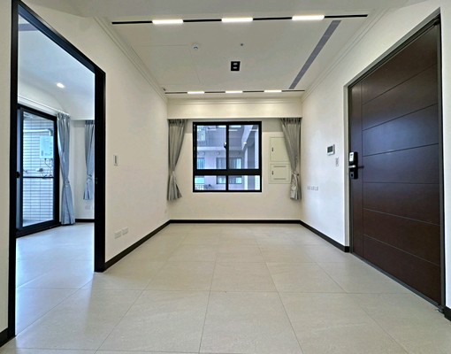 永寧捷運站全新2房車 - Image 1