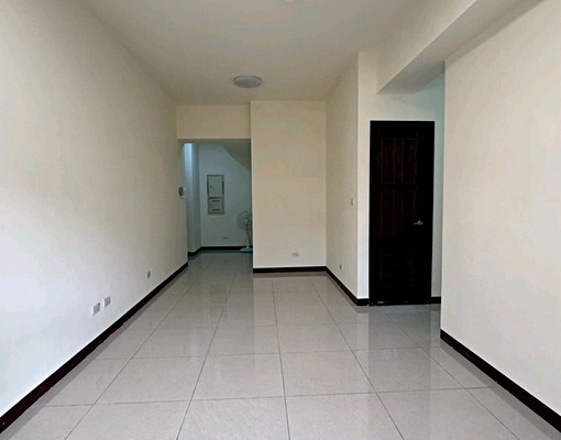 全新三房含車位 - Image 5