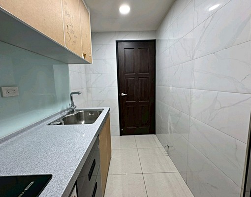 全新三房含車位 - Image 9