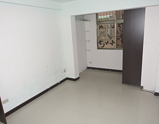 公寓一樓大空間可做住家或工作室進出方便 - Image 3