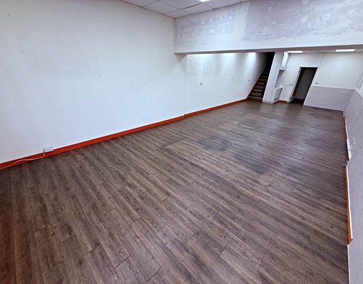 正鳳仁路上大地坪透天金店面/可營登/大面寬 - Image 1