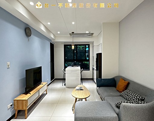 TO社宅可補助|中路市府商圈飯店宅兩房車 - Image 1