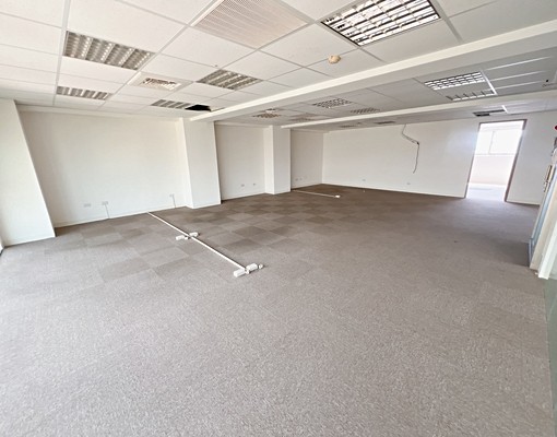 ！赤崁樓商圈！正民族路！商用辦公大樓！ - Image 5