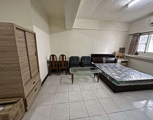 找我最快!!三多路上光華全新整理好方便大套房!! - Image 3