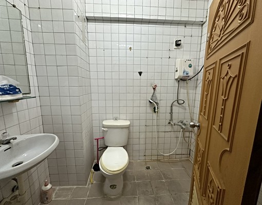 找我最快!!三多路上光華全新整理好方便大套房!! - Image 5