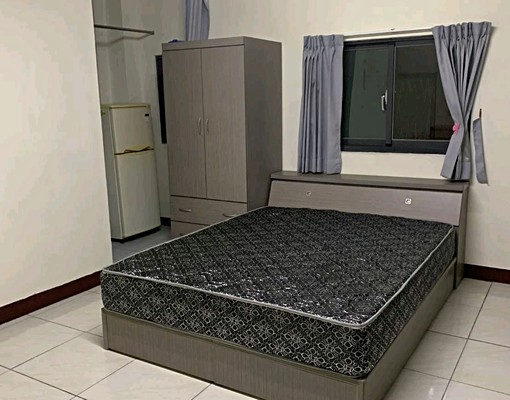 近大潤發獨洗雙人床套房可租補含網 - Image 2