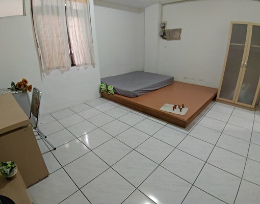 全新冷氣.床墊.可寵貓~一中商圈大套房 - Image 1