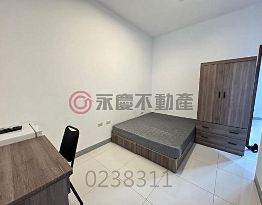 中西區近火車站衛民街有陽台的精美套房 - Image 1