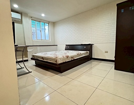 明亮潔淨,停車方便,鄰雙捷運站!套房出租 - Image 7