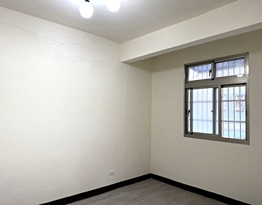 南亞技院旁🏚️三層樓透天住店🌳近萬坪公園 - Image 5