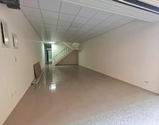 全新整理近市中心及城隍廟3房-1樓可店面2樓可住家-住店合一 - Image 1