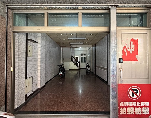 五甲二路必看黃金門面·1樓店面出租 - Image 2