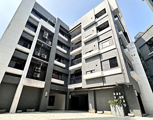 出租-後龍臨高鐵精裝美三房+車位 - Image 1
