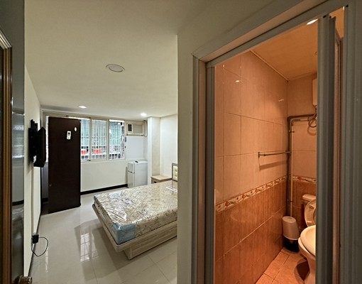 中和站約5分鐘套房(磚牆隔間安全有保障) - Image 3