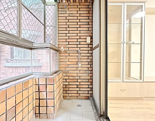 巨蛋捷運3分鐘/瑞豐夜市/皇苑3+1房 - Image 4