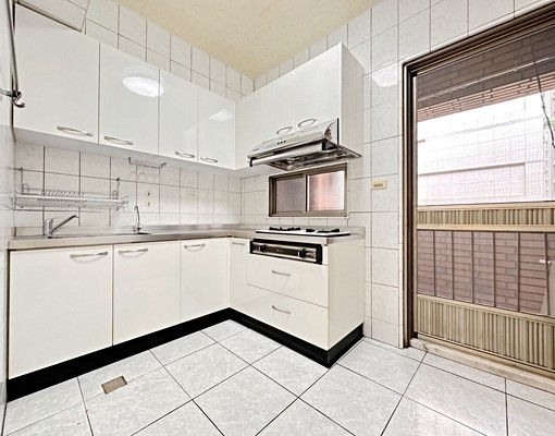 巨蛋捷運3分鐘/瑞豐夜市/皇苑3+1房 - Image 6