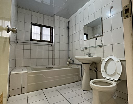 東海全新家具套房/獨洗曬/採光通風佳/可寵/雙租補 - Image 9