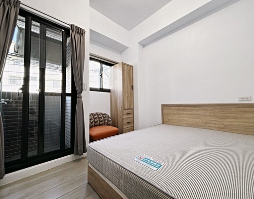 勤益科大⭐陽台電梯兩房⭐投影機大螢幕⭐溫馨可貓 - Image 5