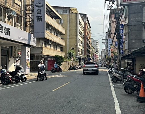 騎樓一樓|門口可停車|適合店面倉儲 - Image 3